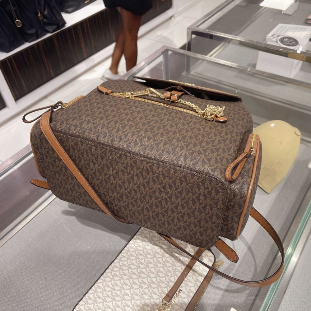 MK JST LG Chain Flap Backpack Brown Logo - Picture 4 of 8